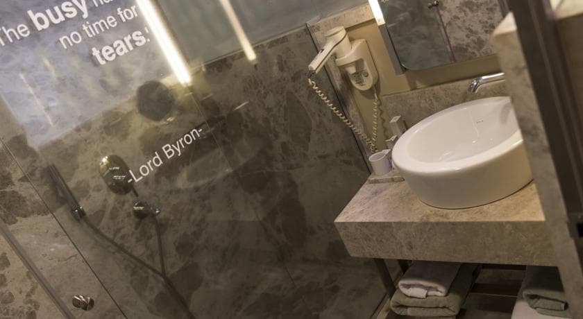 Ramada By Wyndham Istanbul Pera-31