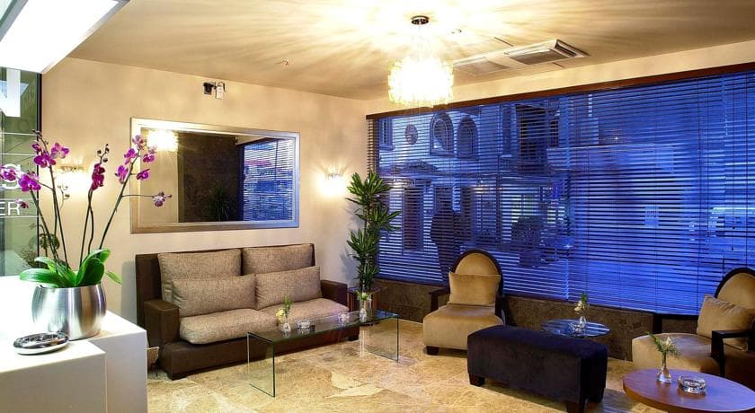 Ramada By Wyndham Istanbul Pera-10