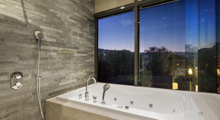 DoubleTree By Hilton İstanbul Piyalepaşa Hotel-37