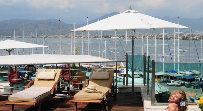 Alesta Yacht Hotel-12