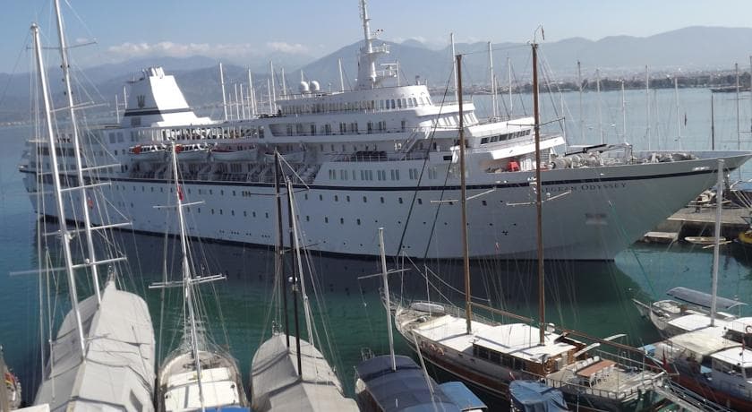 Alesta Yacht Hotel-40