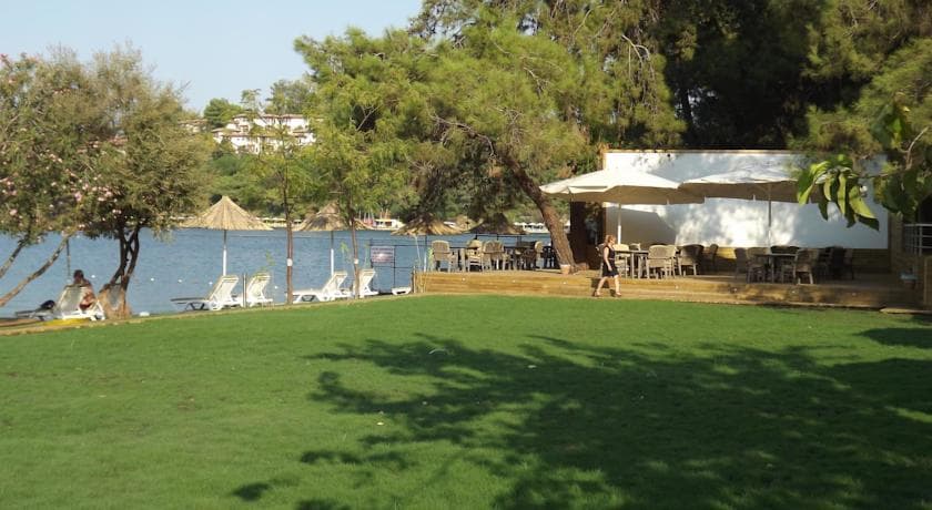 Alesta Yacht Hotel-4