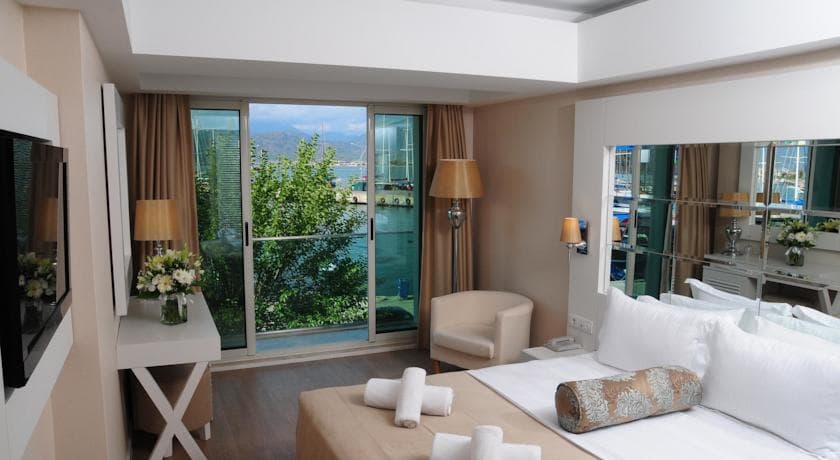 Alesta Yacht Hotel-30