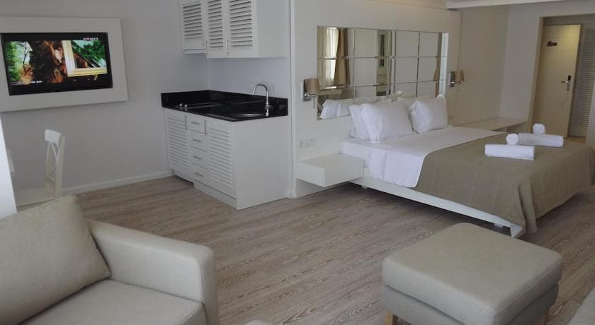 Alesta Yacht Hotel-25