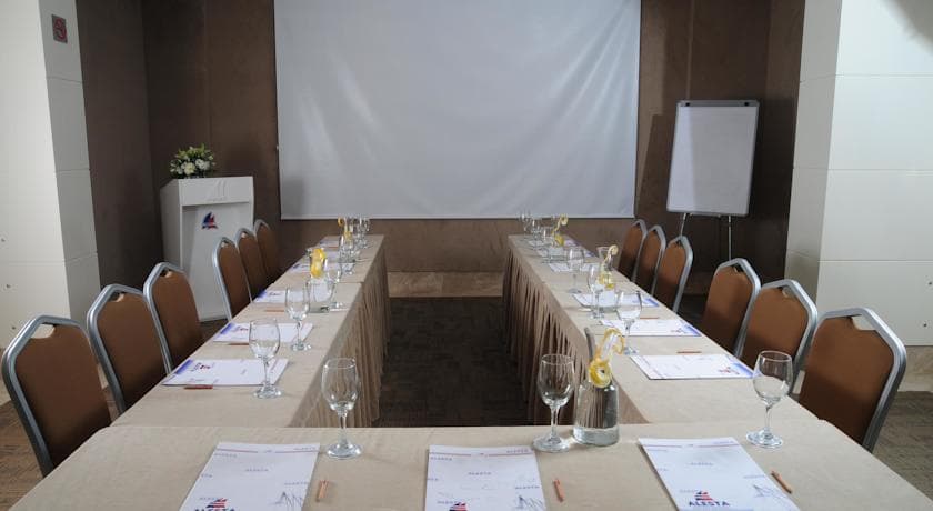 Alesta Yacht Hotel-32