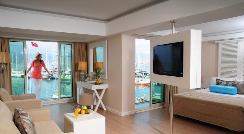 Alesta Yacht Hotel-21