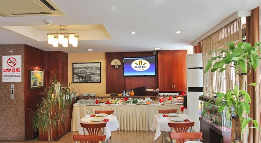 Golden Siyav Hotel-11