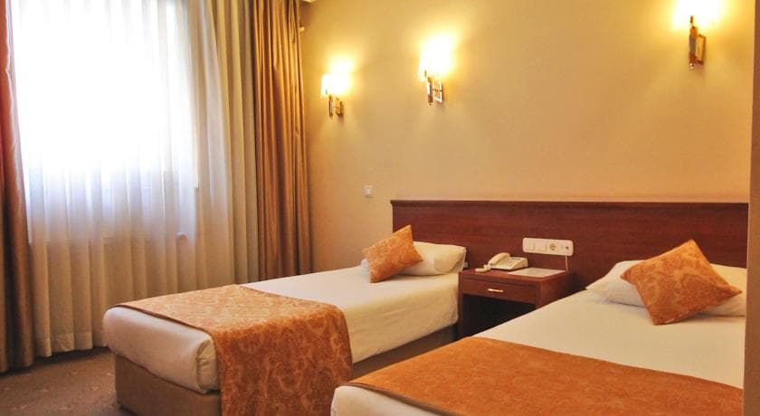 Golden Siyav Hotel-14