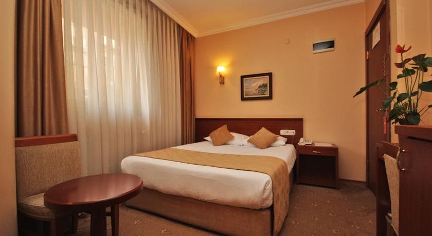 Golden Siyav Hotel-1