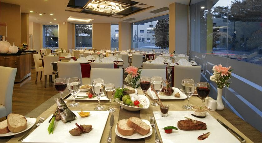 Ramada Plaza by Wyndham İzmir-5