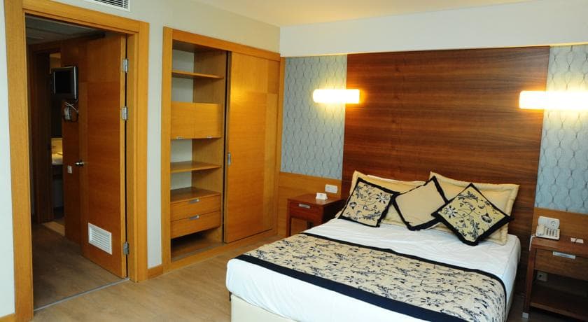 Trendy Side Beach Hotel-36