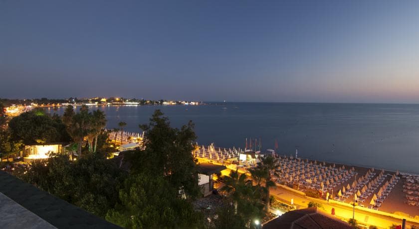 Trendy Side Beach Hotel-25