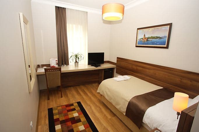 My Rose Hotel-23