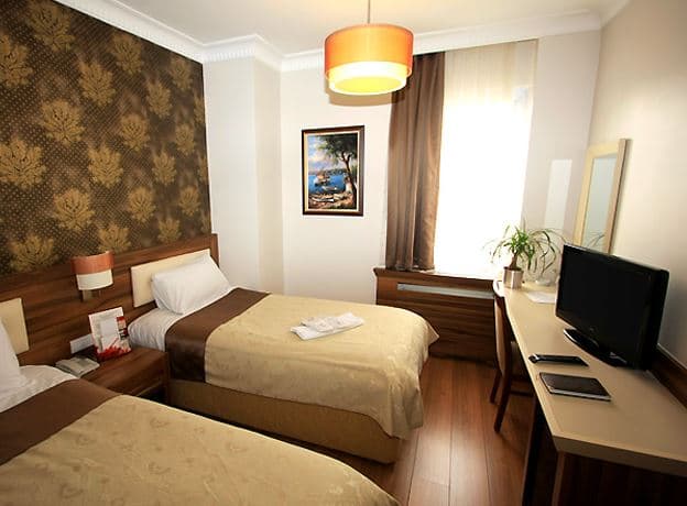 My Rose Hotel-22