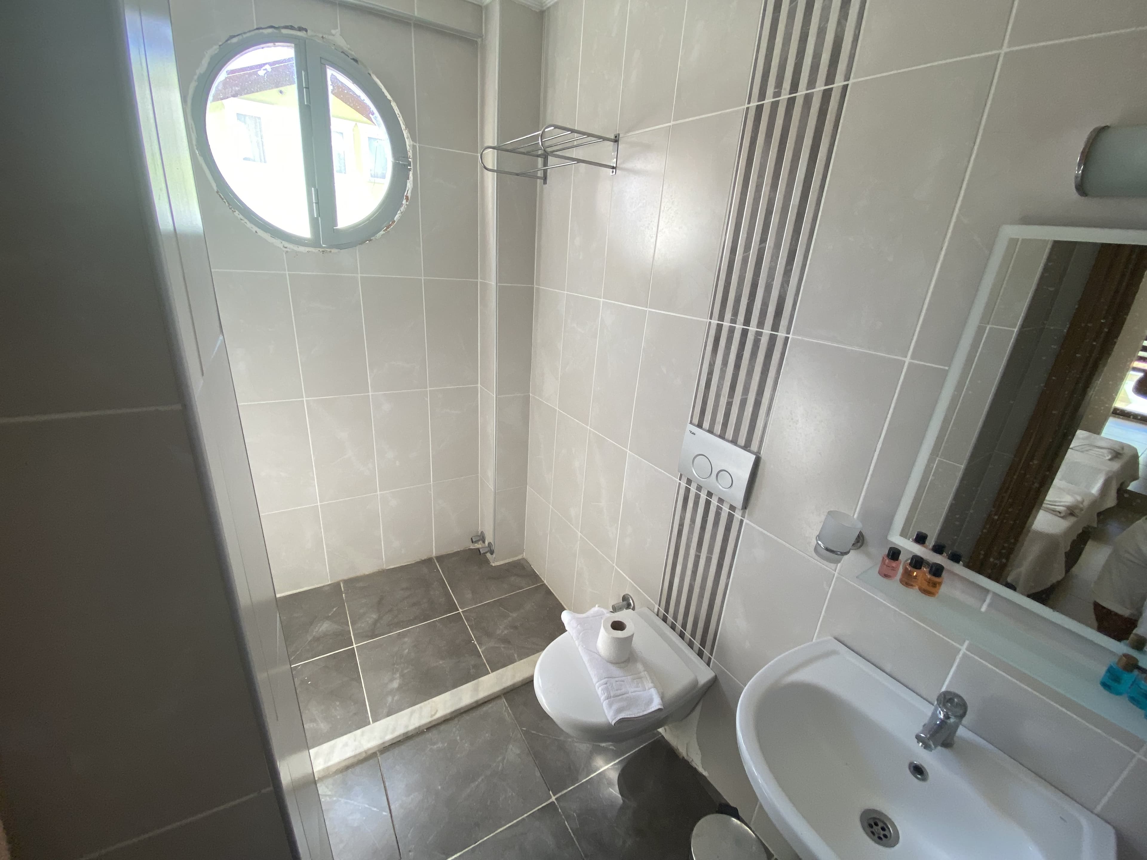 Astoria Life Hotel-29