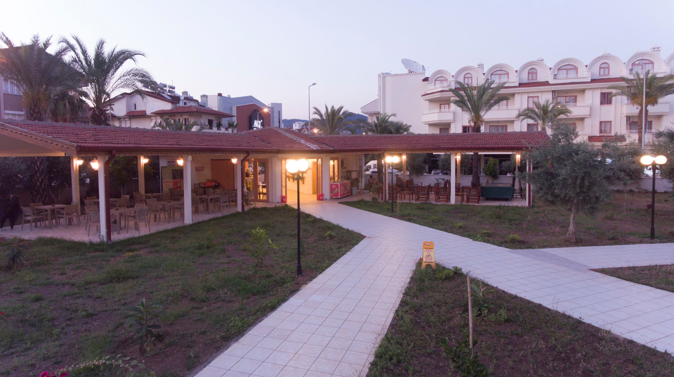 Club Koçer Apartments-9