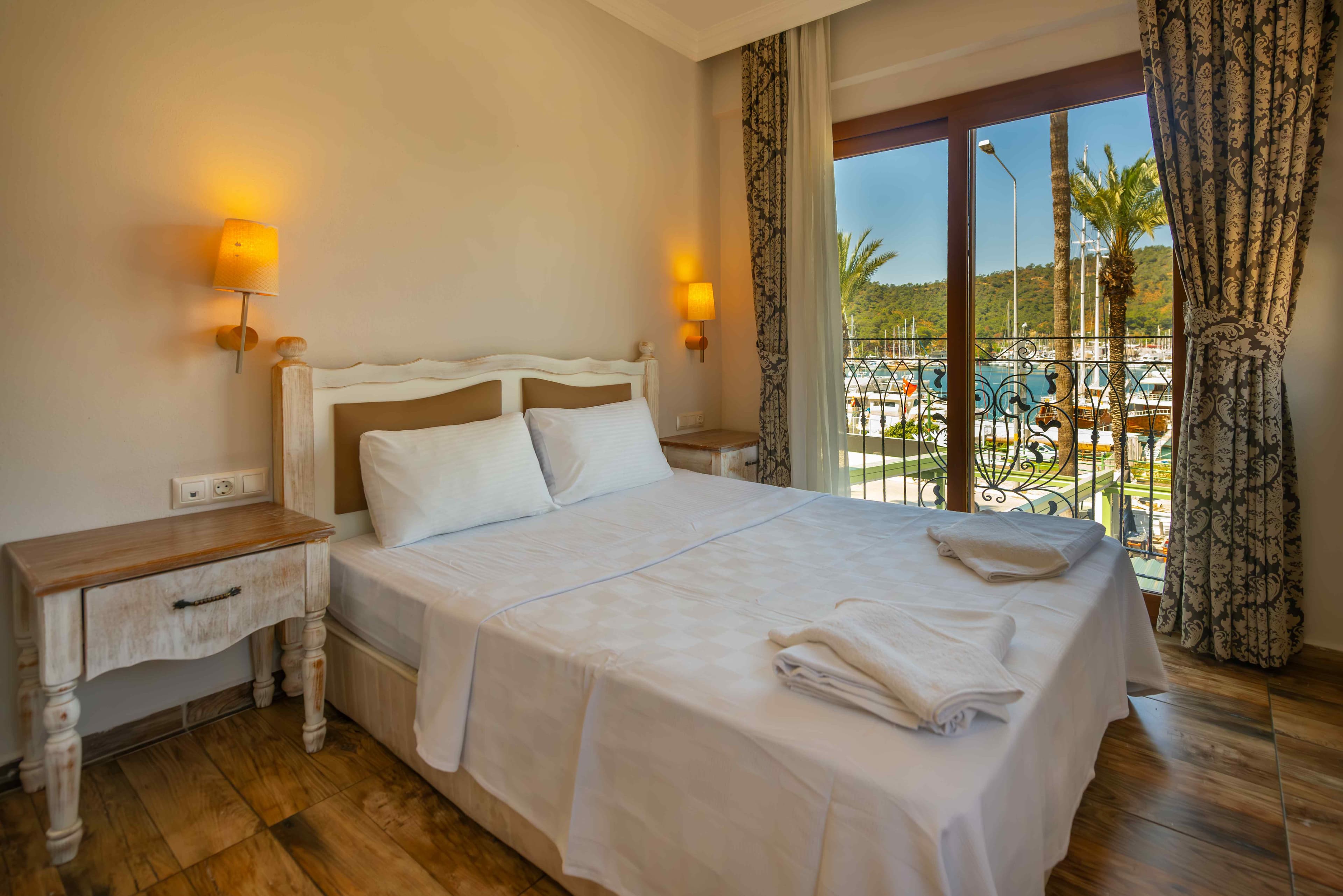Cennet Life Otel-1