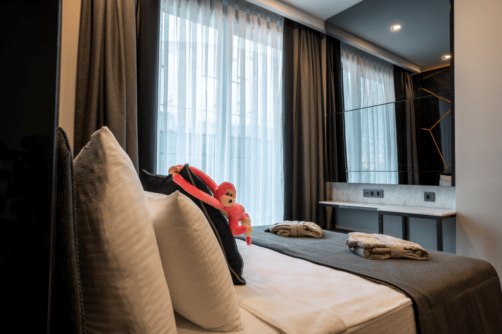 Lucky Monkey Hotel-70