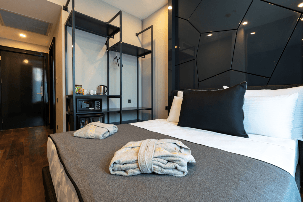 Lucky Monkey Hotel-71