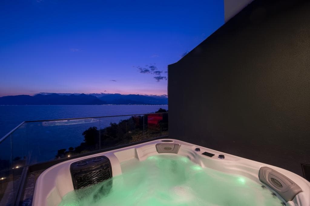 Lucky Monkey Hotel-57