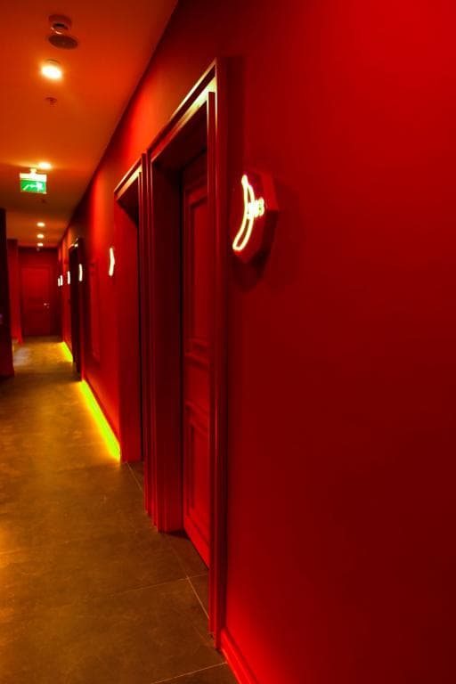 Lucky Monkey Hotel-34