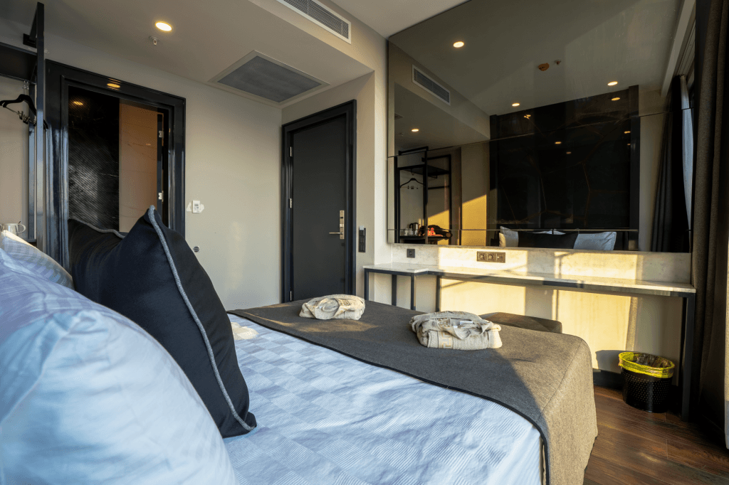 Lucky Monkey Hotel-66