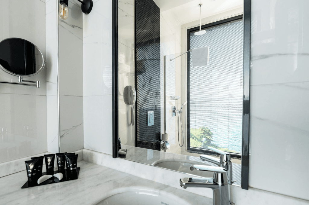 Lucky Monkey Hotel-14