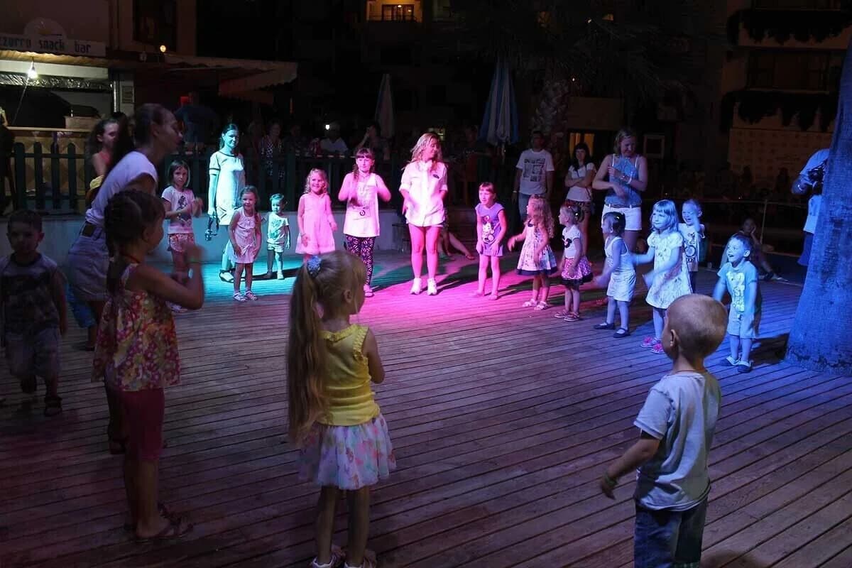 The Nora Hotels Family Club-10