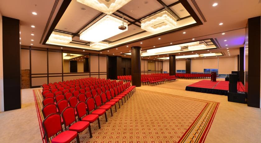 Clarion Hotel Istanbul Mahmutbey-3