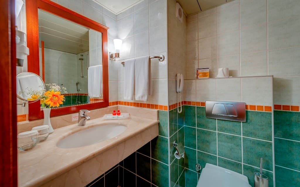 Best Western Plus Khan Hotel-40