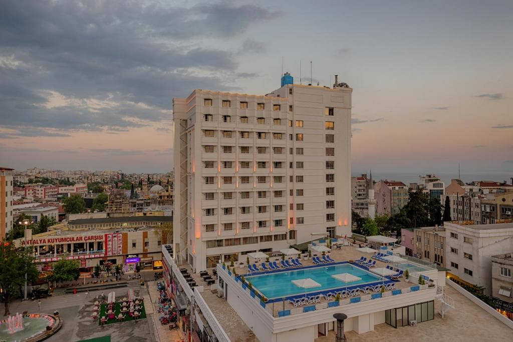 Best Western Plus Khan Hotel-80