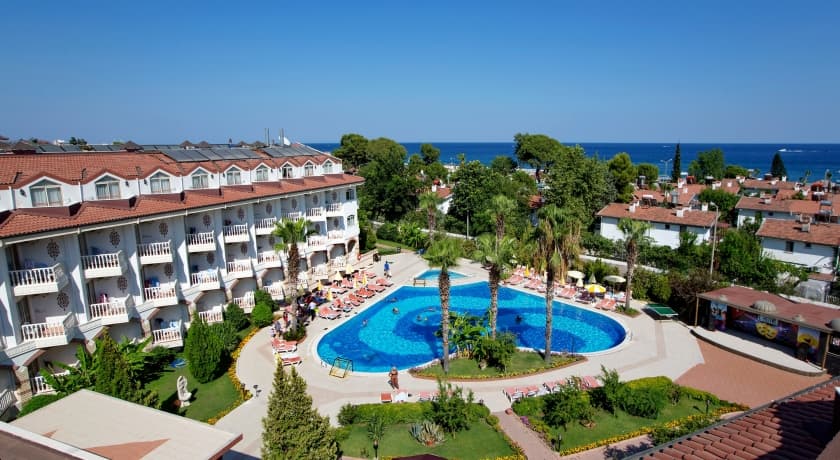 Larissa Sultans Beach-0