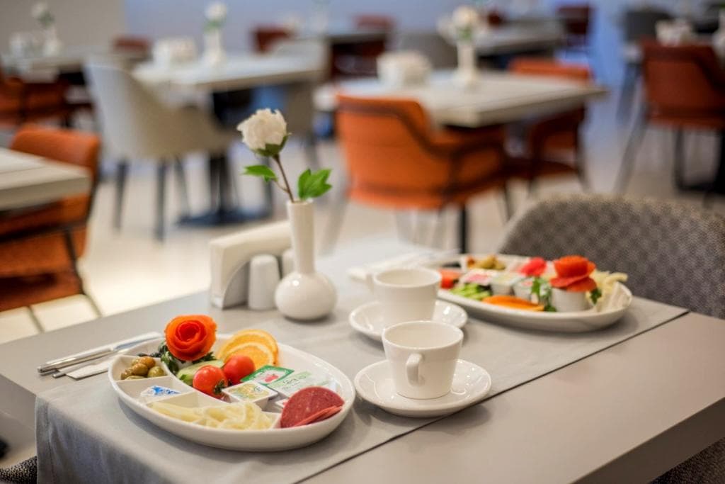 Dovv Hotel Business-2