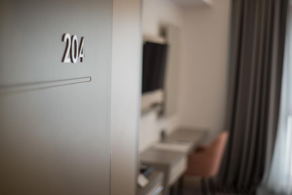 Dovv Hotel Business-32