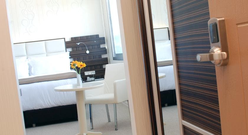 Orty Airport Hotel-7