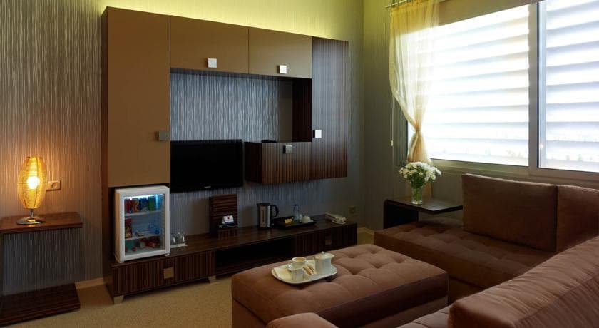 Orty Airport Hotel-4