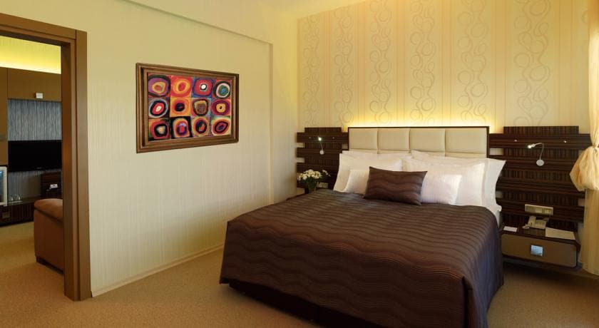 Orty Airport Hotel-10