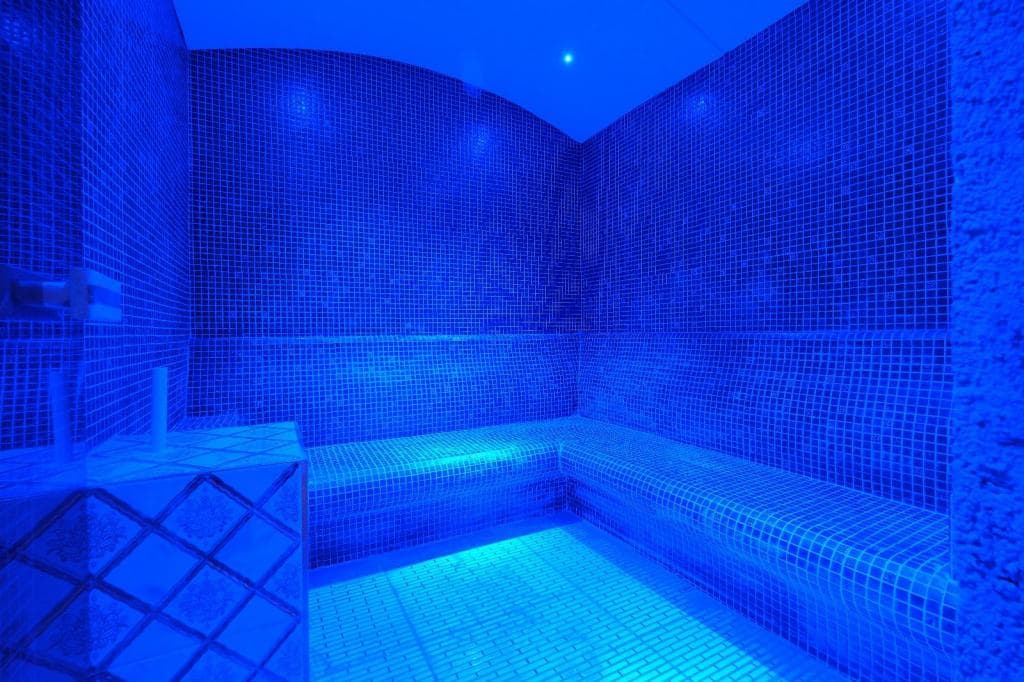 Elysium Deluxe Suites-43