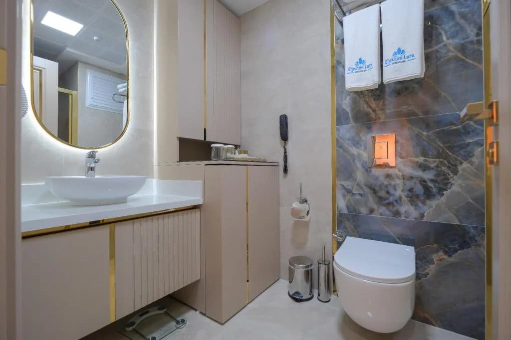 Elysium Deluxe Suites-37