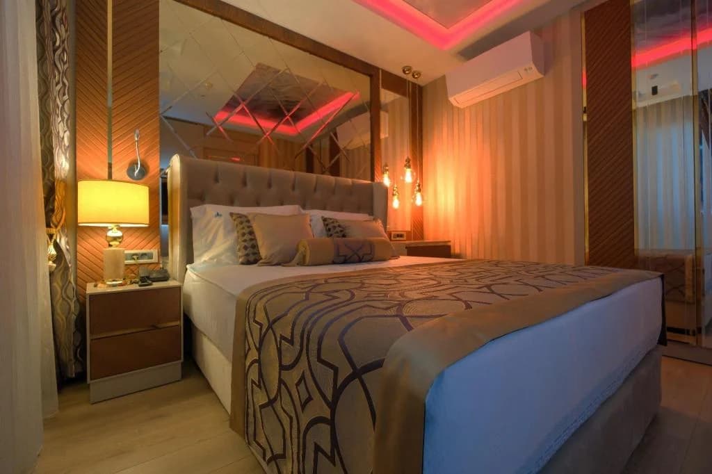 Elysium Deluxe Suites-5