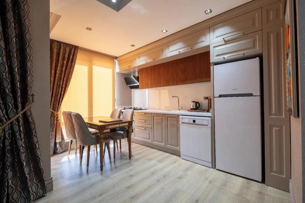 Elysium Deluxe Suites-15