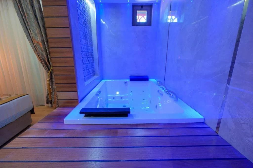 Elysium Deluxe Suites-17