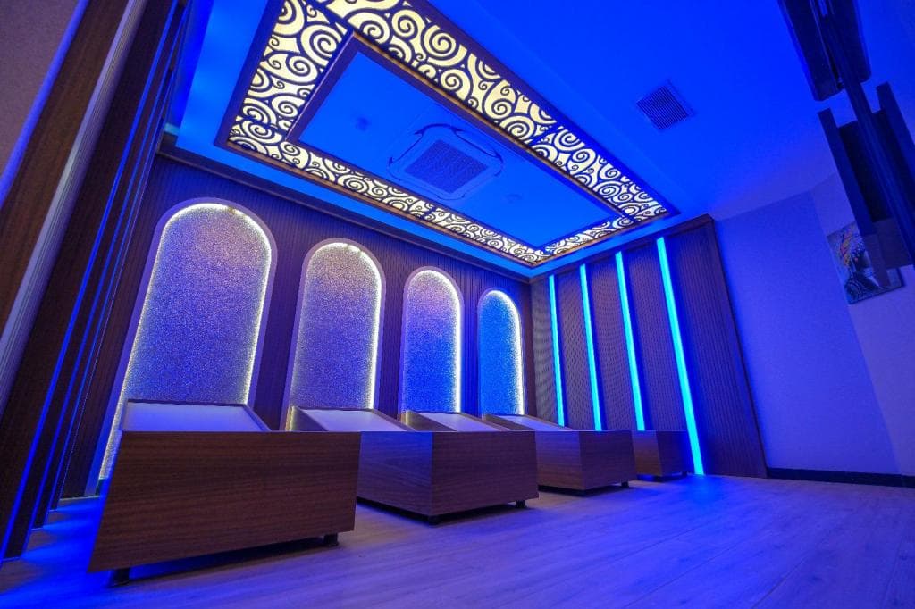 Elysium Deluxe Suites-42