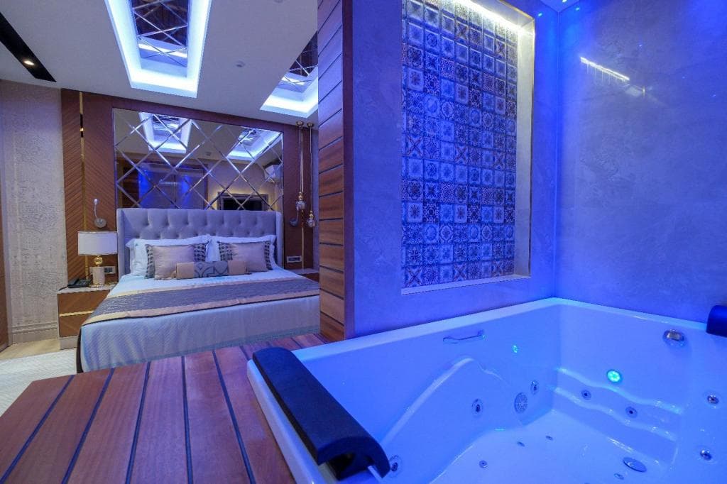 Elysium Deluxe Suites-10