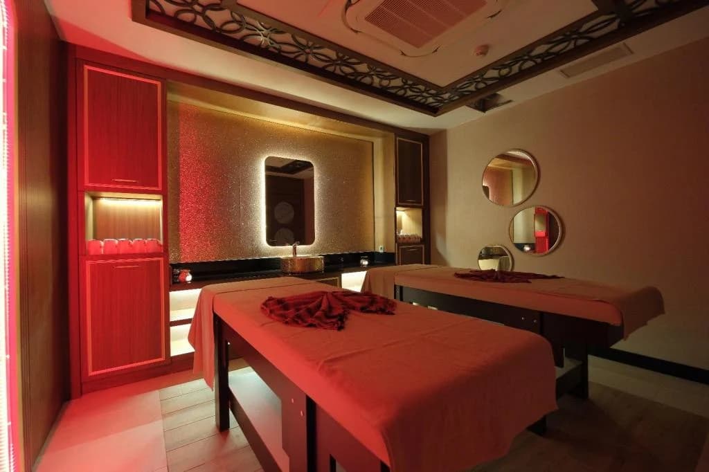 Elysium Deluxe Suites-26