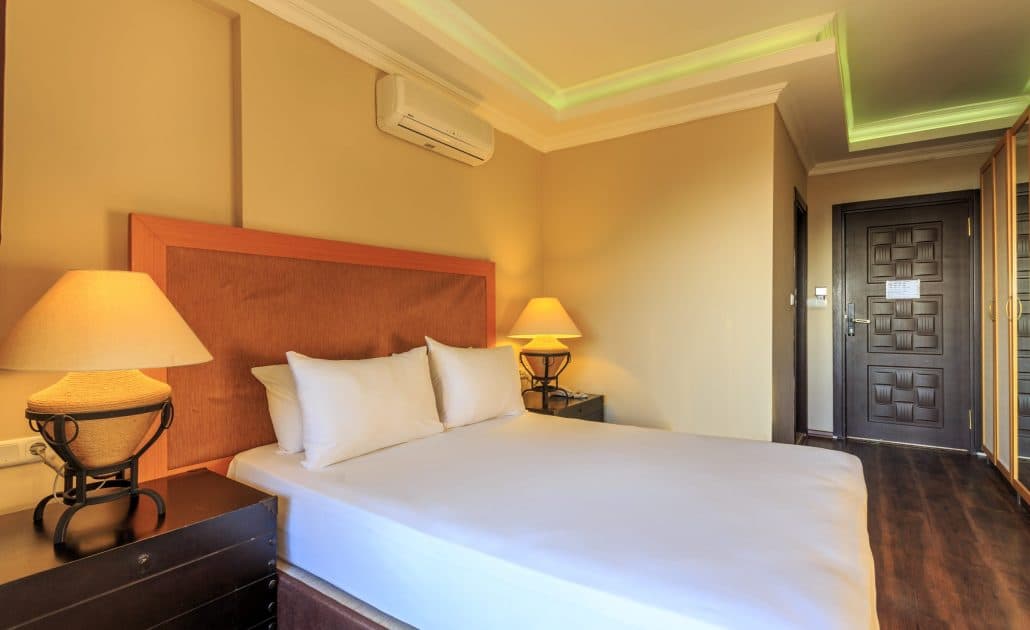 Manaspark Deluxe Hotel-23