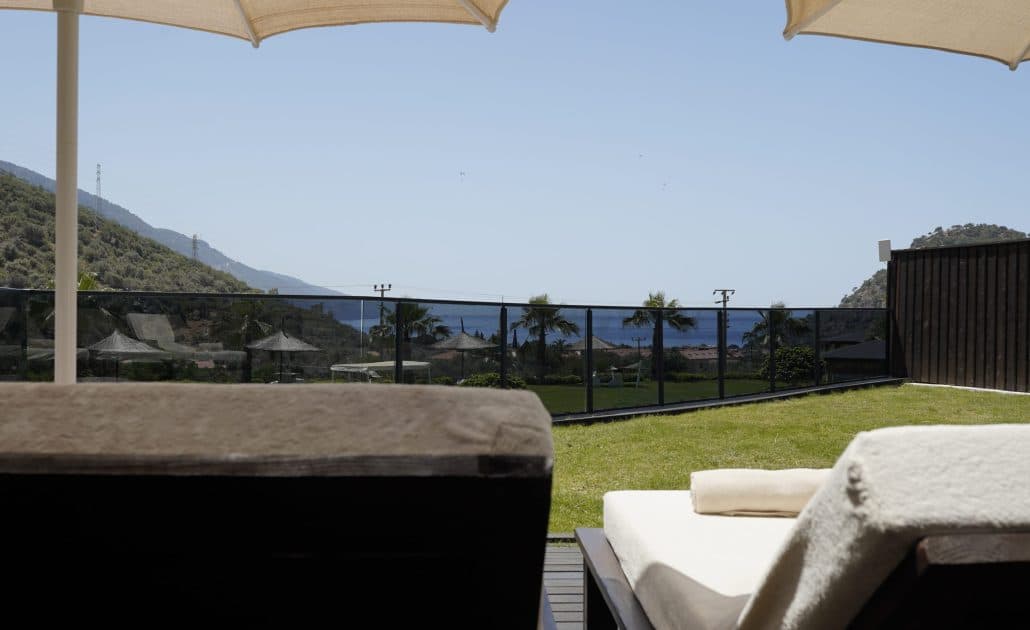 Manaspark Deluxe Hotel-12