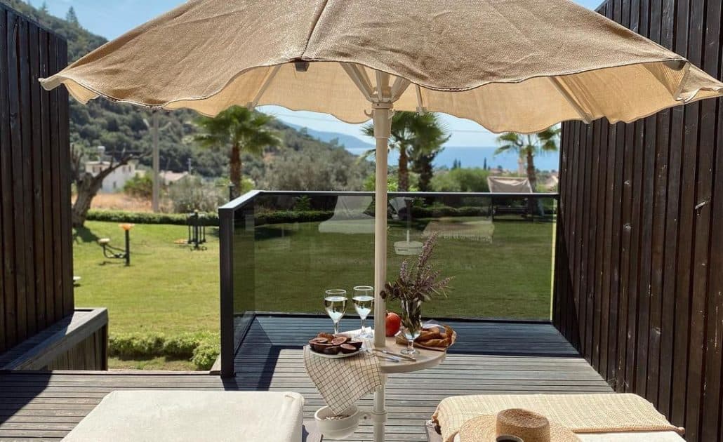 Manaspark Deluxe Hotel-13