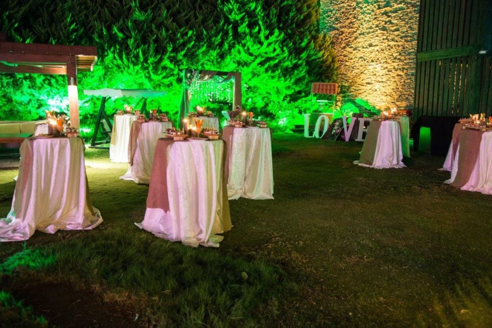 Manaspark Deluxe Hotel-34