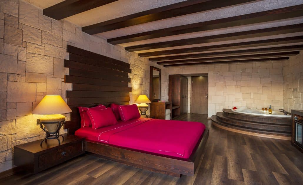 Manaspark Deluxe Hotel-1